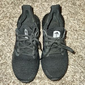 BLACK ADIDAS ULTRABOOST SHOES YOUTH 4